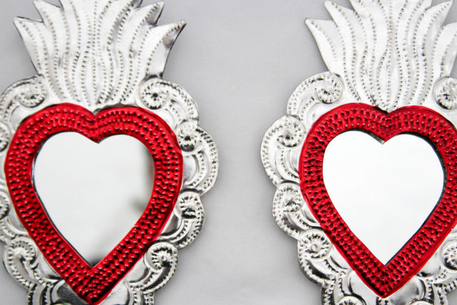 Sueño Tin Heart Mirror